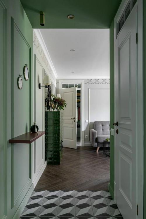 Этот интерьер - отличный пример того, как даже небольшое пространство можно превратить в атмосферное, выразительное и невероятно уютное место. 06