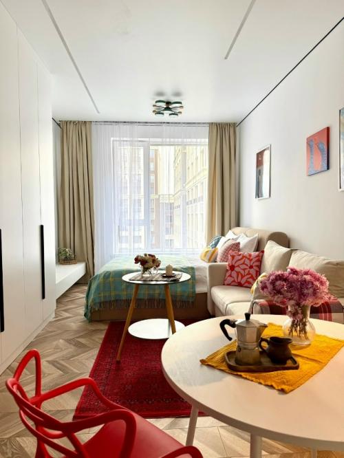 Пример того, как даже небольшое пространство может заиграть характером и стать по-настоящему удобным. 09