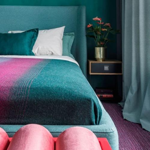 Очень необычный, с тончайшей колористикой и индивидуальными решениями проект. 03