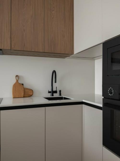 Прекрасный интерьер небольшой квартиры, где каждый метр продуман так, чтобы создавать гармонию, уют и ощущение завершённости. 09