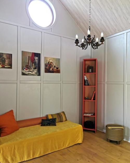 Яркое, уютное и комфортное маленькое пространство, где есть только самое необходимое. 05