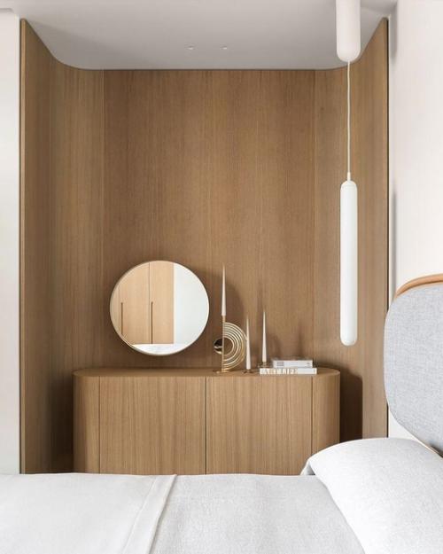 Интересно обыграны углы, цвет пола уютный, мебель мягкая оригинальная. 02