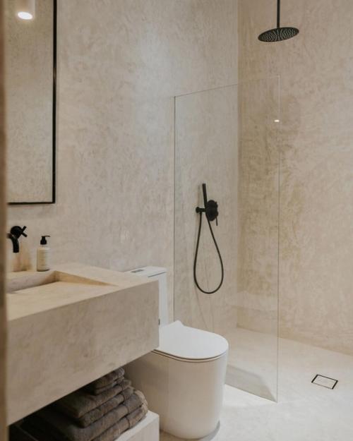 Красивая дизайнерская квартира, в которой используются светлые тона, натуральные материалы и скульптурные формы. 07