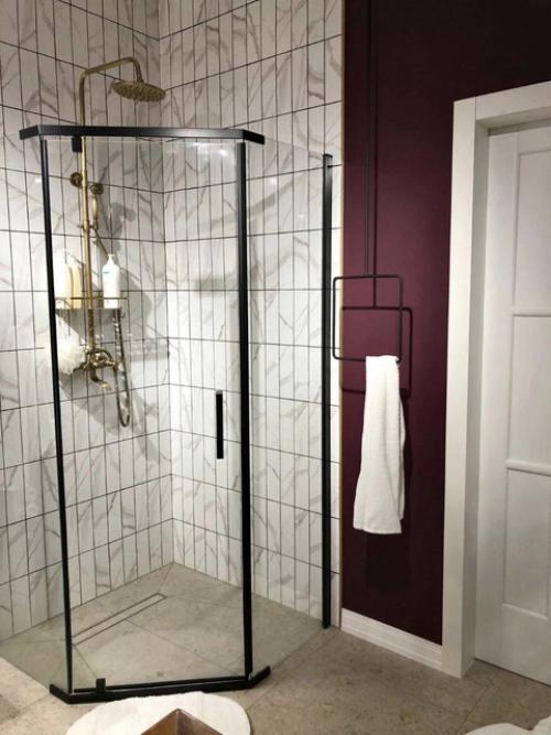 Полный хаос.  Но сочетание марсала с белым - всегда красиво. 02