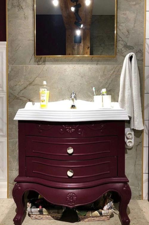 Полный хаос.  Но сочетание марсала с белым - всегда красиво. 04