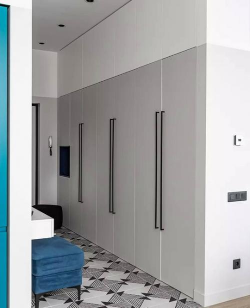 Яркий цвет кухни неожиданно приятен. 06