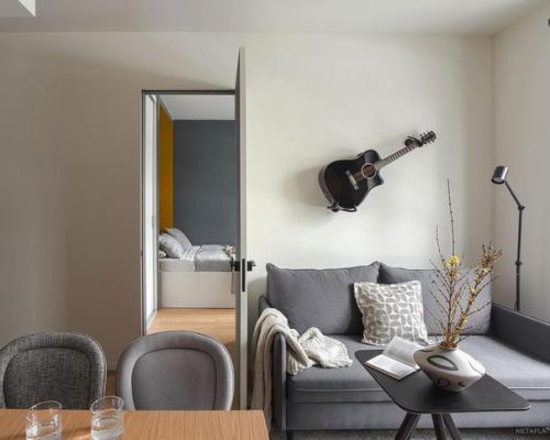 Шикарная квартира. Очень аккуратная и приятная глазу. 03