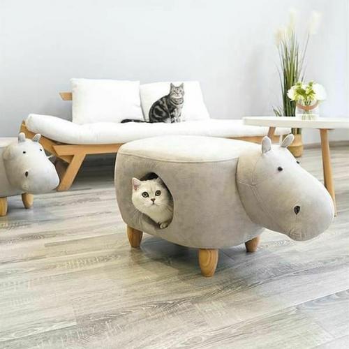 Классные столики с лежанками. 03