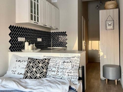 Квартира - крошка, общей площадью - 16, 8 кв. 09