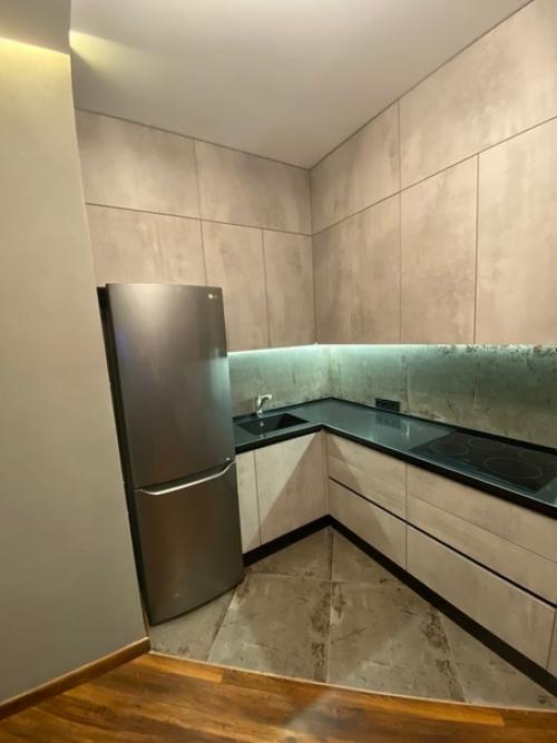 Кухня, ванная и спальня, а вот кирпич в гостиной чёт не очень. 02