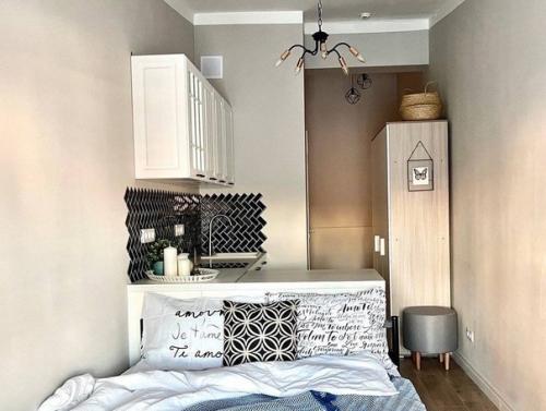 Квартира - крошка, общей площадью - 16, 8 кв. 01