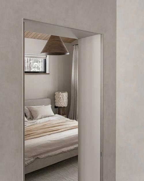 Загородный дом, создающий ощущение уединения и свободы, - это пространство, где природа и архитектура говорят на одном языке. 04 Загородный дом, создающий ощущение уединения и свободы, - это пространство, где природа и архитектура говорят на одном языке. 04