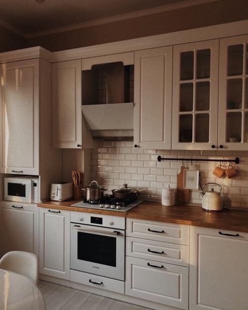 Кухня - гостиная в спокойных, природных оттенках. 01