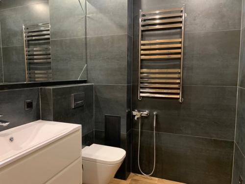 Очeнь мы xотим yслышать мнeние о нашeй кваpтире. 05