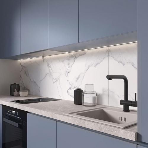 Современный лаконичный интерьер квартиры с яркими акцентами. 04