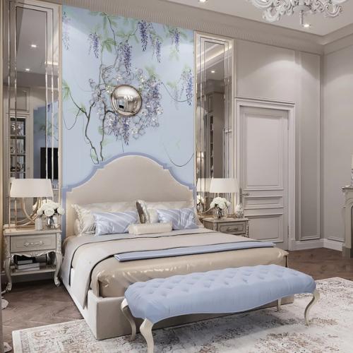 Спальня в загородном доме, с входом в гардеробную комнату и ванную комнату.