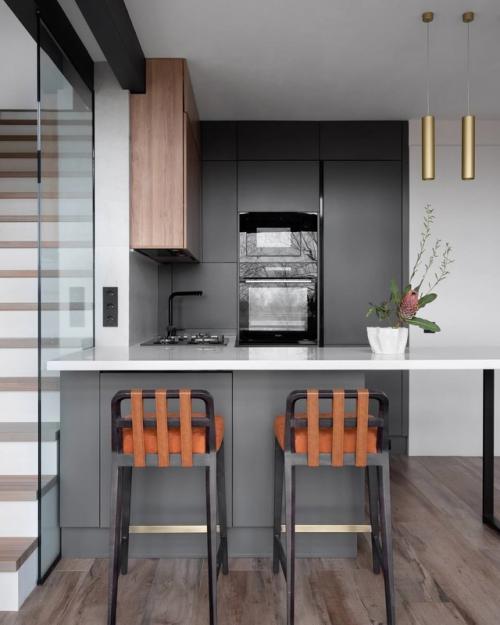 Всю жизнь хозяева жили в городской квартире, но мечта о собственном доме за городом стала реальностью. 07