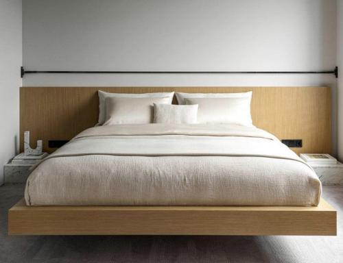 Сочетание серого и медного цветов на светлом фоне. 02