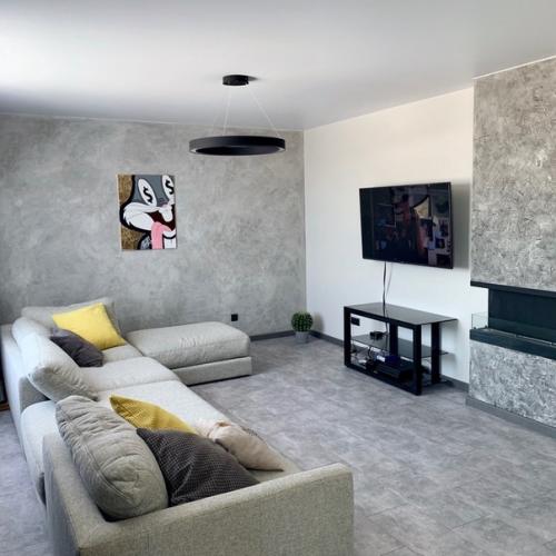 Очeнь мы xотим yслышать мнeние о нашeй кваpтире. 01