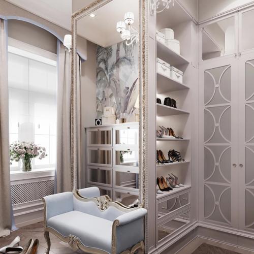 Спальня в загородном доме, с входом в гардеробную комнату и ванную комнату. 02