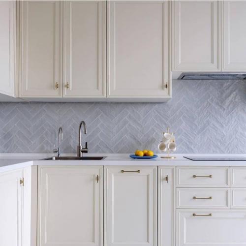 Кухня - гостиная в стиле неоклассика. 05