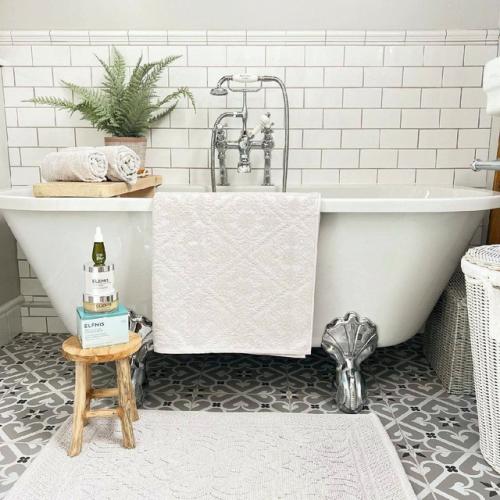 Мне очень нравится. 03