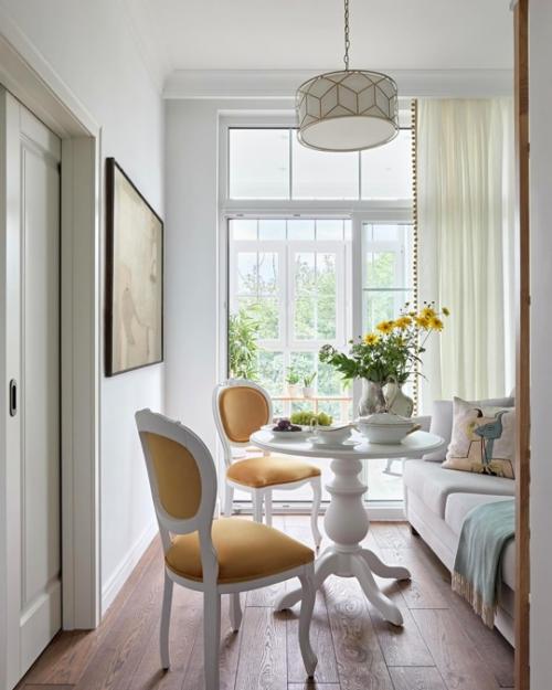 Интерьер квартиры.  Светлое жизнерадостное пространство, которое навевает воспоминания о Средиземноморье. 01