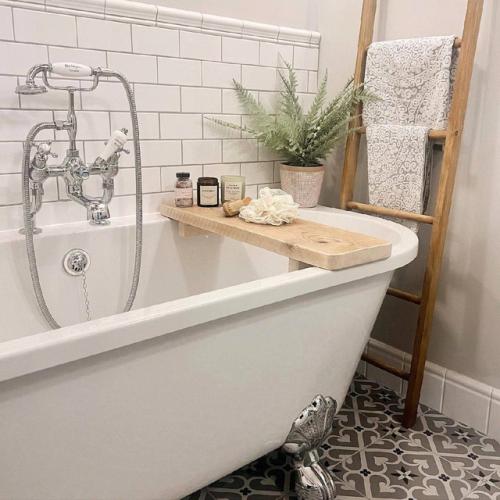 Мне очень нравится. 05