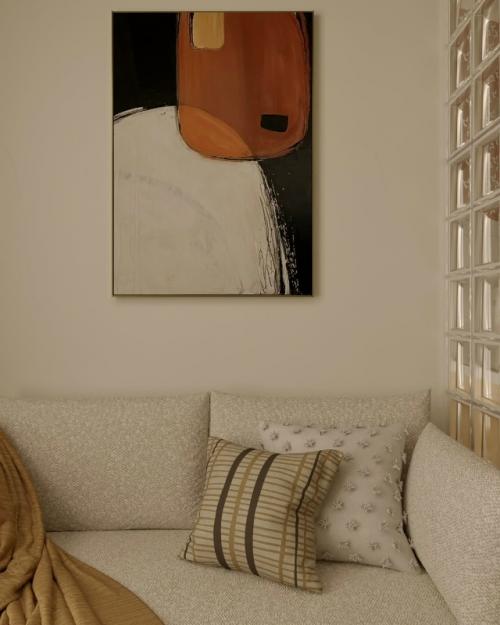 Этот проект - пример того, как даже небольшое пространство может быть комфортным, стильным и продуманным до мелочей. 03