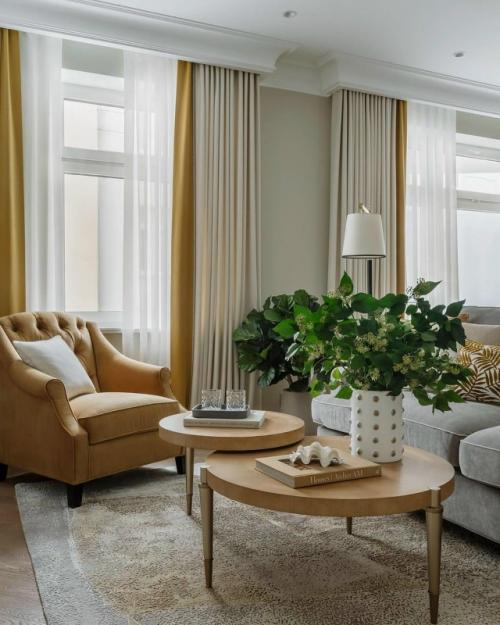 Интерьер выполненный в стиле современной классики, которая стала основным стилистическим направлением с самого начала. 05