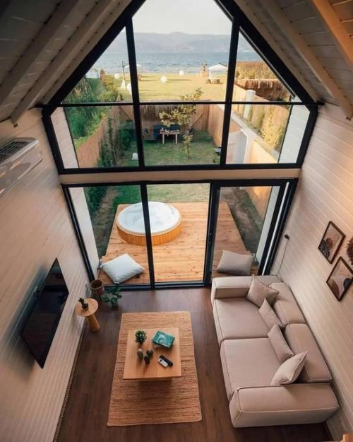 Дом, в котором есть все необходимое для жизни. 01