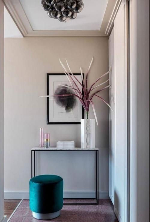 Интерьер квартиры с интересной мебелью и декором. 07