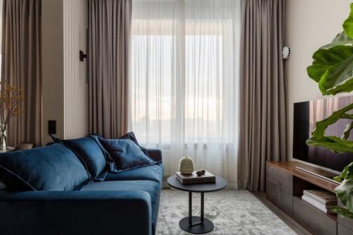 Наглядный пример, что и из типовой однушки можно сделать комфортную студию. 04