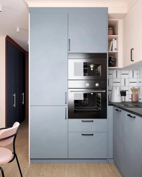 Наглядный пример, как небольшая хрущевка превратилась в стильную ягодную студию. 
