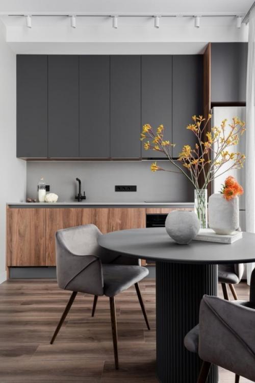 Наглядный пример, что и из типовой однушки можно сделать комфортную студию.