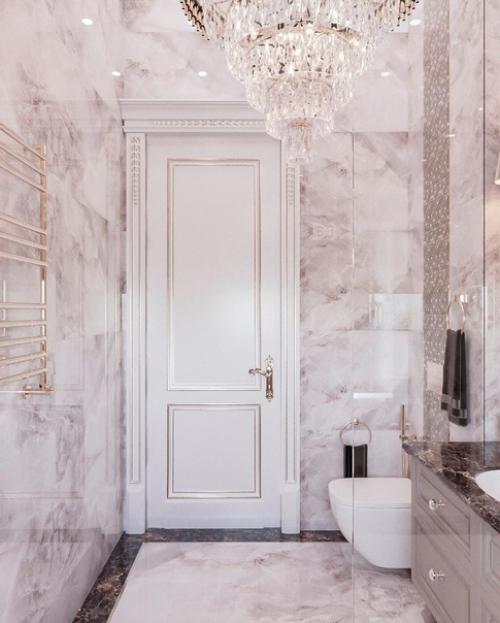 Классические мотивы в интерьере ванной комнаты загородного дома. 01