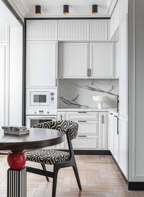 Необычный дизайн квартиры - это смелый и продуманный интерьер, созданный для настоящих ценителей искусства и нестандартных решений. 01