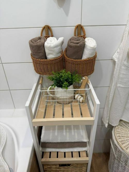 Обновлённая ванная комната получилась светлой, аккуратной и очень уютной. 03