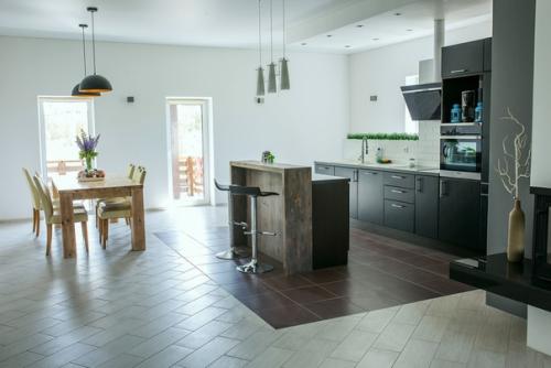 Кто живет в Петербурге, знает, что нам всегда не хватает солнца. 03