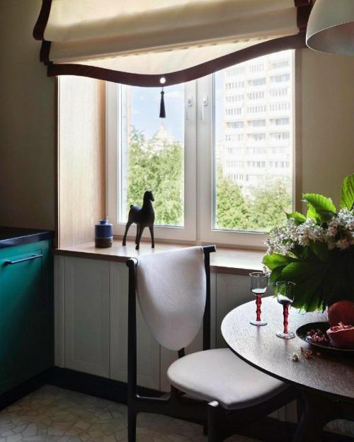 На площади 56 кв. 02