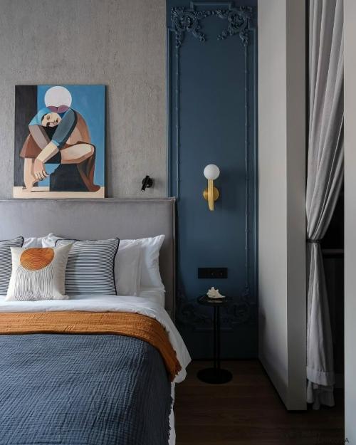 Эта квартира доказывает, что даже на небольшой площади можно создать стильное и комфортное пространство. 02