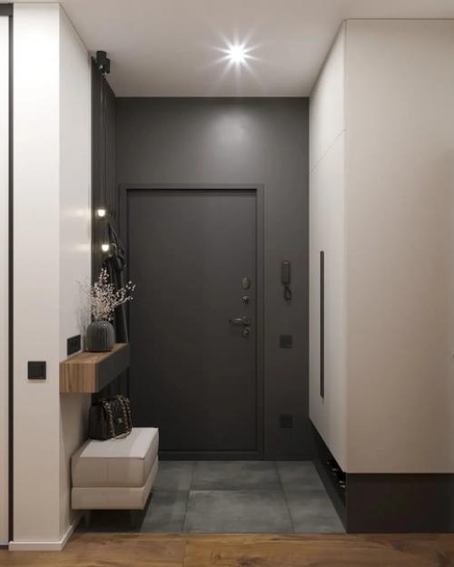 Прихожая, площадью - 7. 3 кв.  