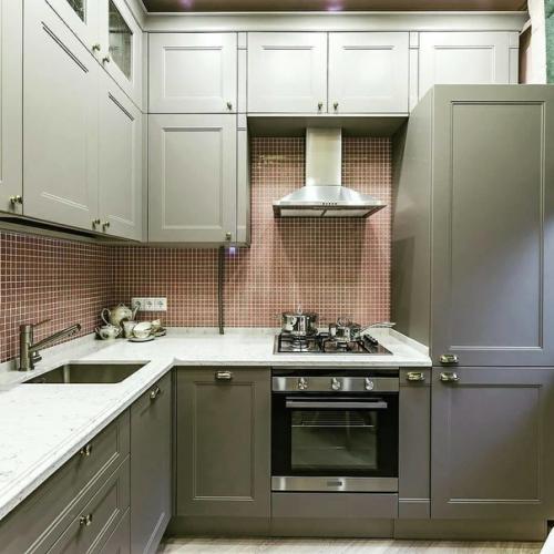 Воу.  Посмотрите какое нестандартное оформление в маленькой кухне! 01