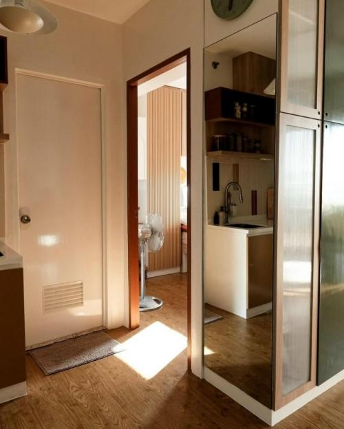 Эта небольшая квартира - наглядный пример того, как даже компактное пространство может стать уютным домом для большой семьи. 01