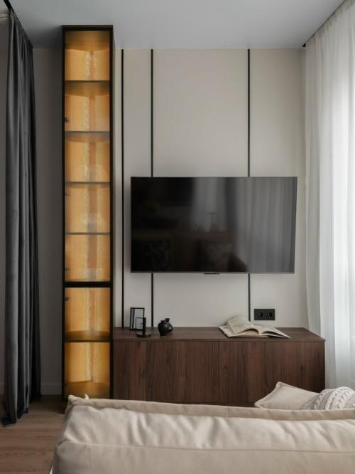 Эта уютная евродвушка - пример того, как даже компактное пространство может стать по-настоящему комфортным и стильным. 01