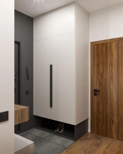 Прихожая, площадью - 7. 3 кв. 02