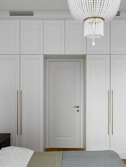 Эта квартира - пример того, как создать интерьер, который будет актуален и привлекателен долгие годы. 09