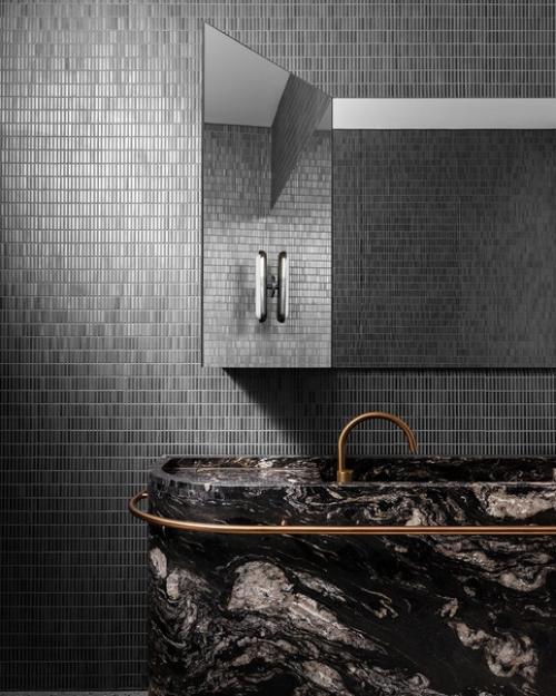 Светлый и безмятежный интерьер, который наполняет жизнь естественным светом и связывает с окружающей природой. 06