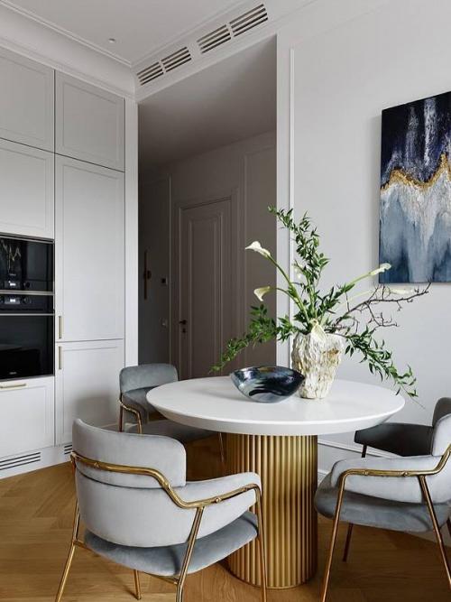 Эта квартира - пример того, как создать интерьер, который будет актуален и привлекателен долгие годы. 04