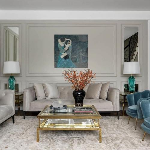 Классический интерьер дома, который соединил в себе роскошные детали, идеальную выверенность пропорций, гармонию форм. 07